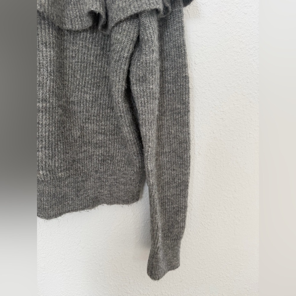 H&M Chunky Ruffle Cardigan with Gold Buttons | Medium - Picture 3 of 8